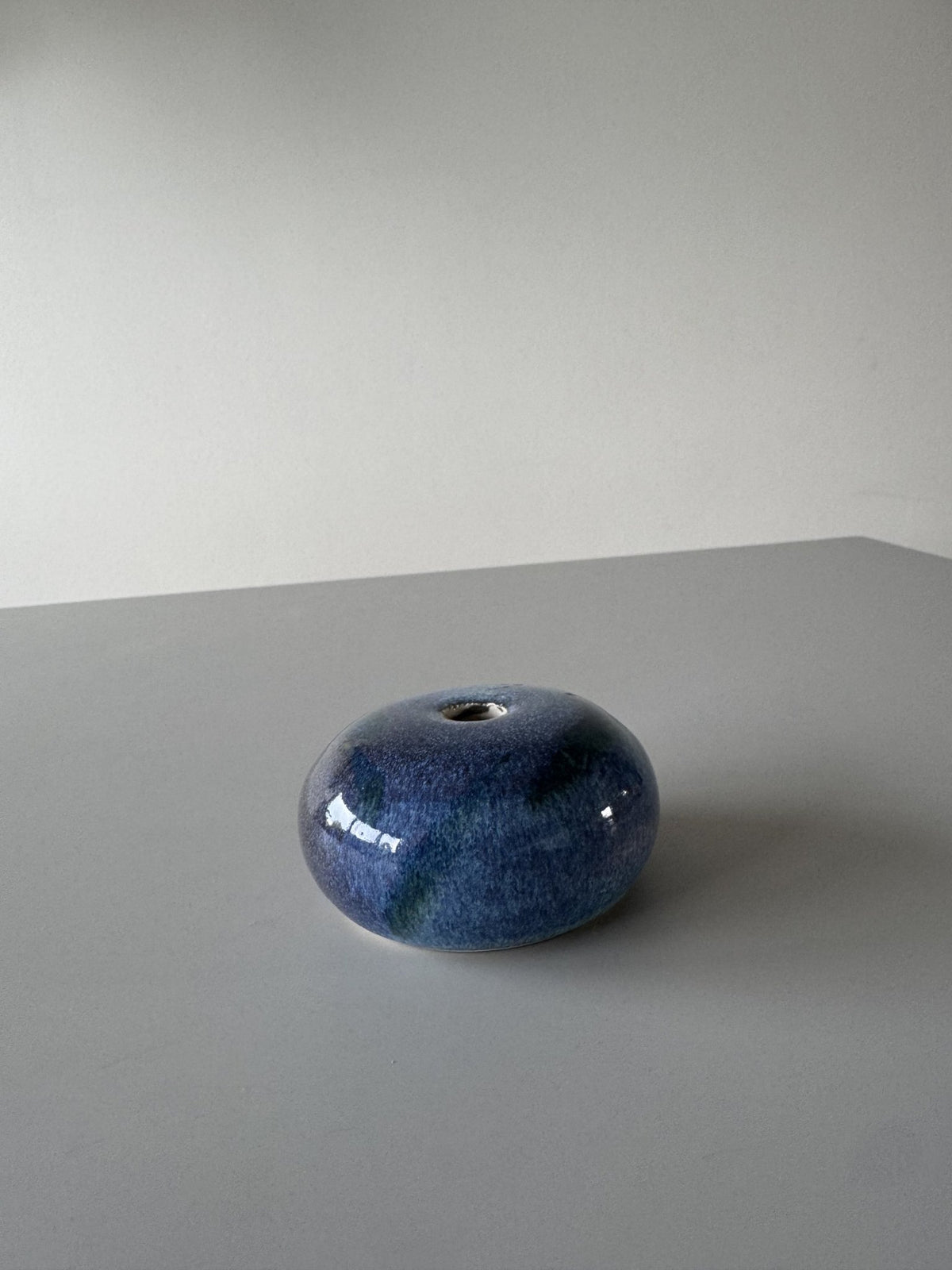 Flad rund vase – billede 3 af 6