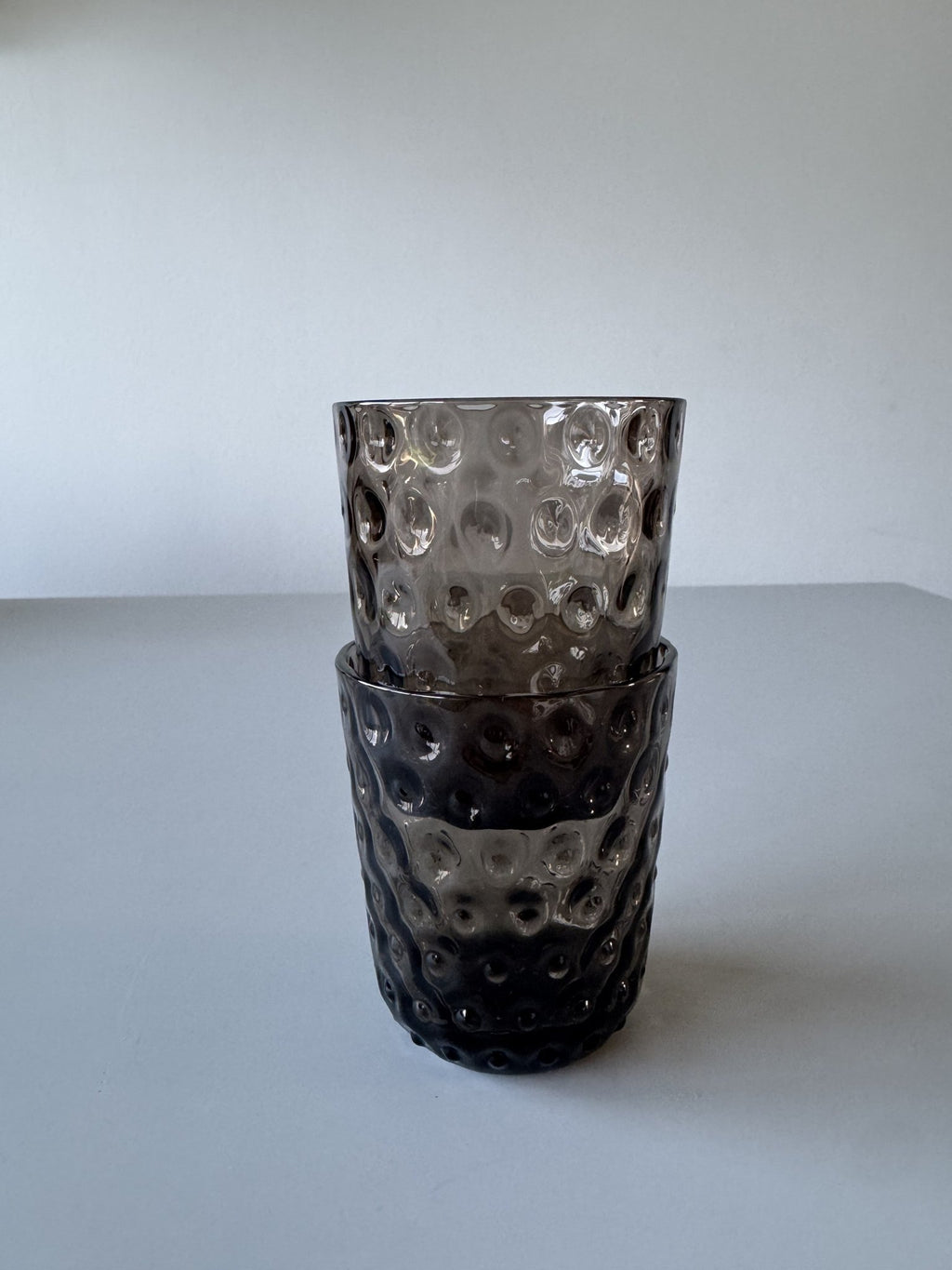 Danish Summer Glas Small Drops - Black Smoke fra Kodanska – billede 2 af 7