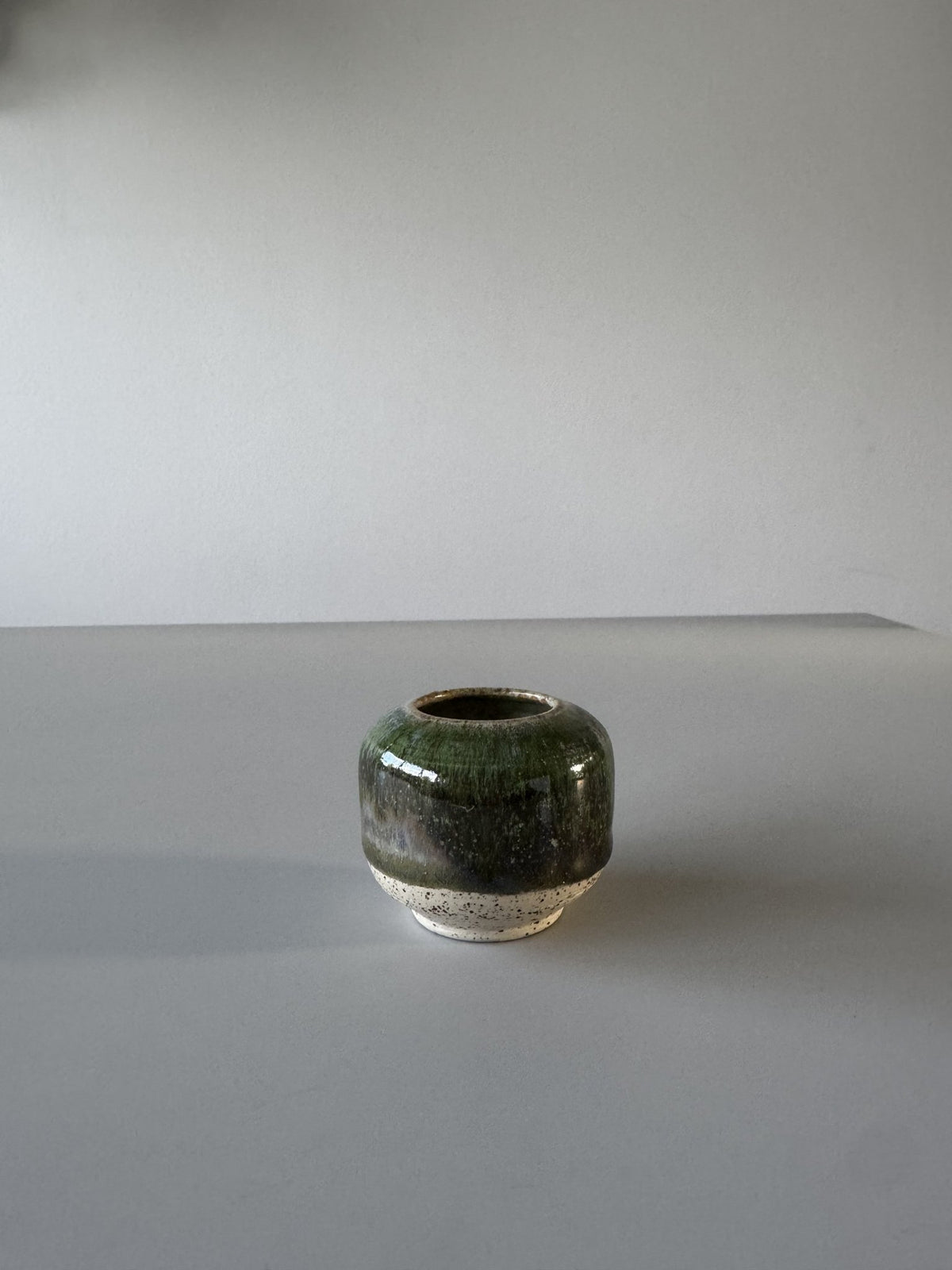 Grøn glaseret vase