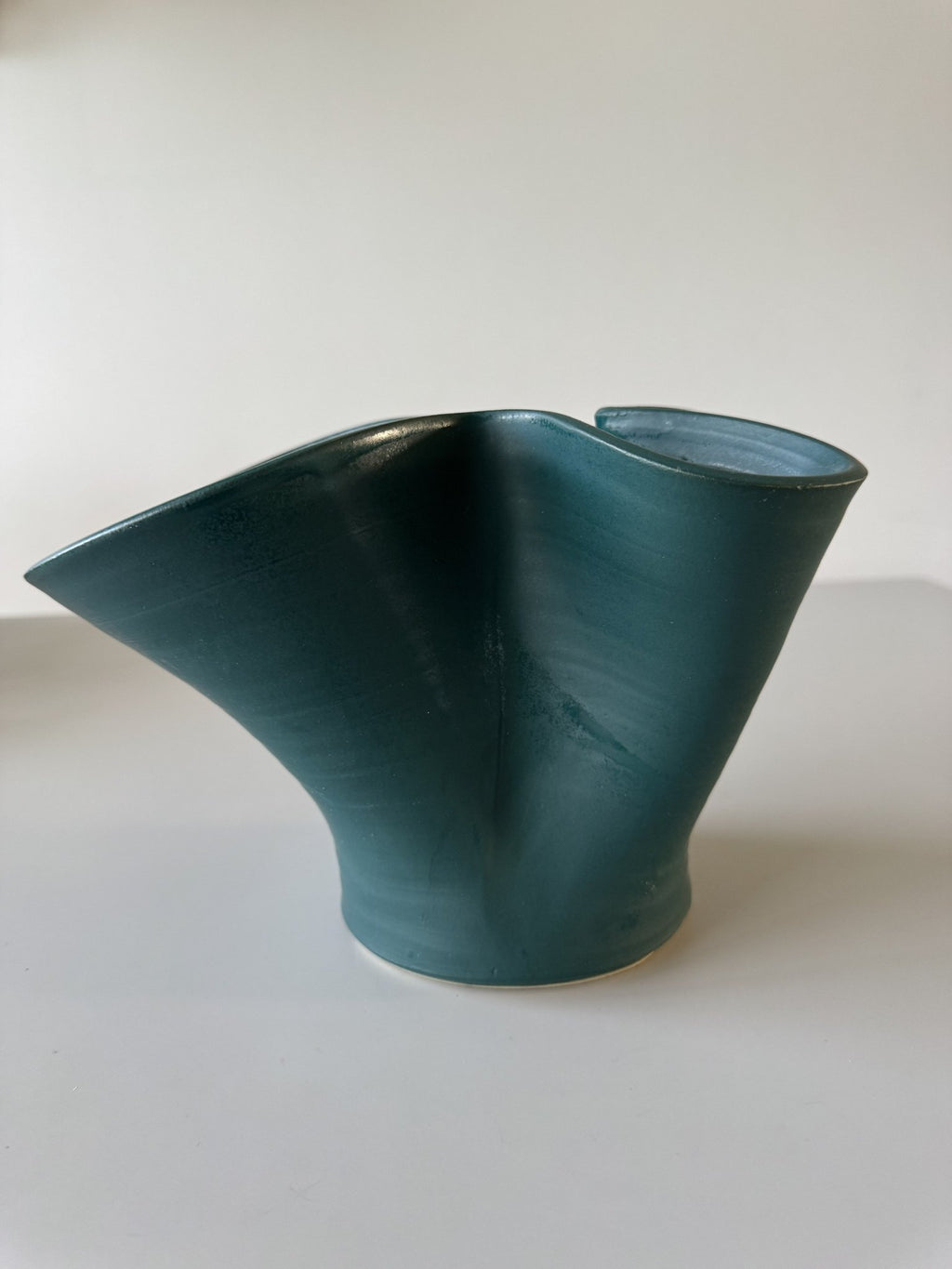 Petroleumsblå vase